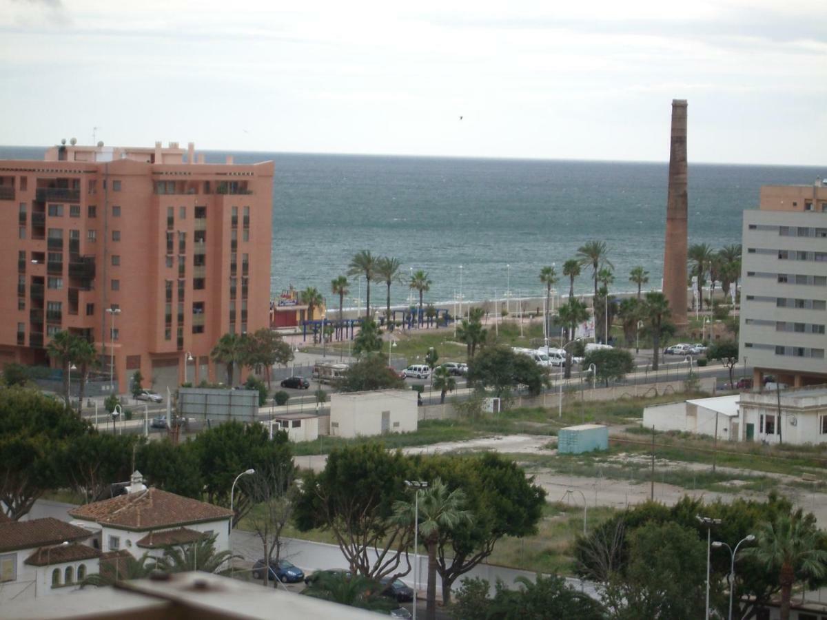 Paseo Maritimo De Poniente Apartamento Málaga Exterior foto